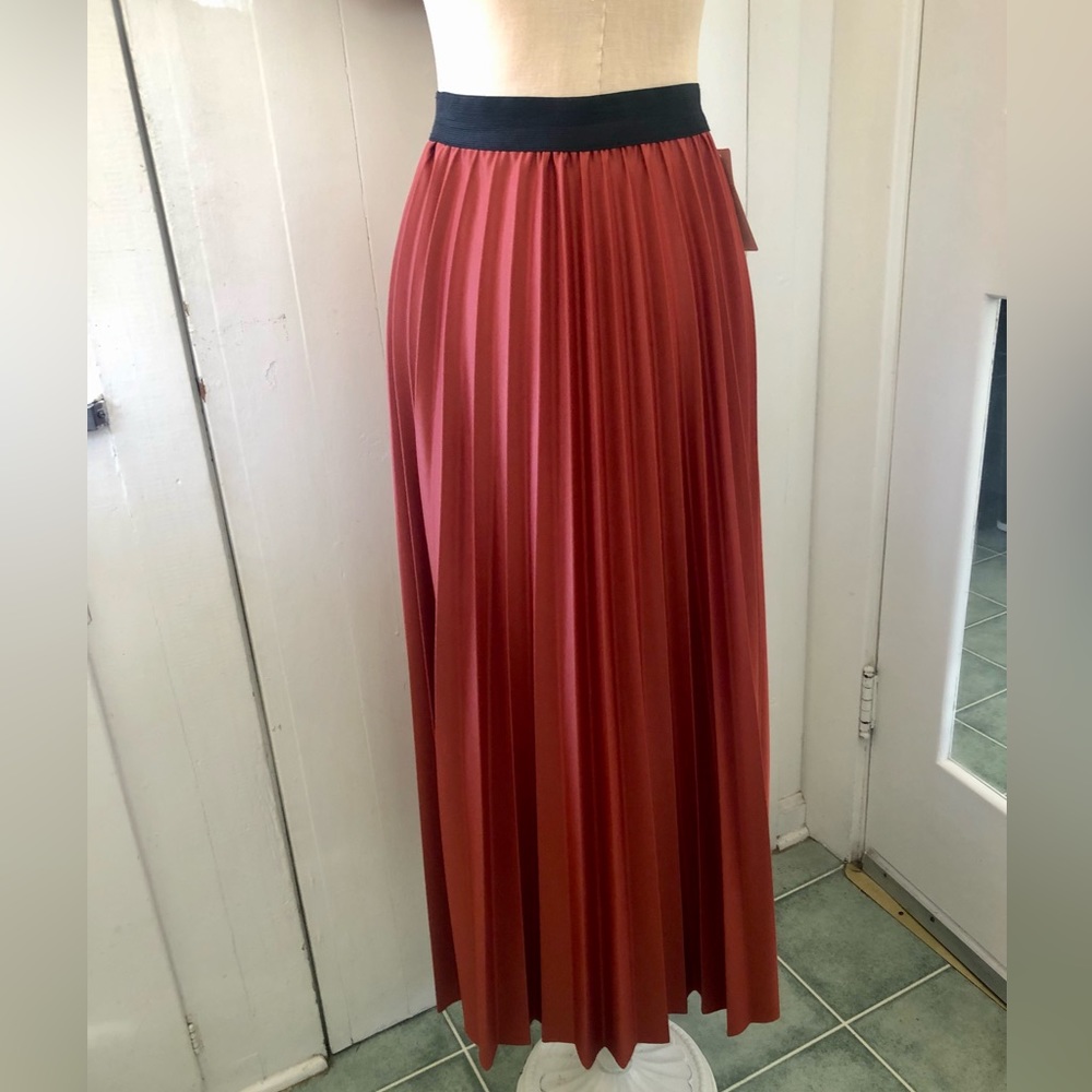Rust Pleated Skirt Elastic Waistband Made in Italy NWT